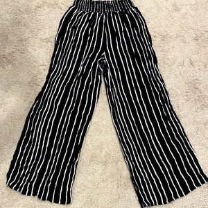 One 5 One Wide Leg Pants Women’s XL Flowy Black & White Stripe Stitch Fix